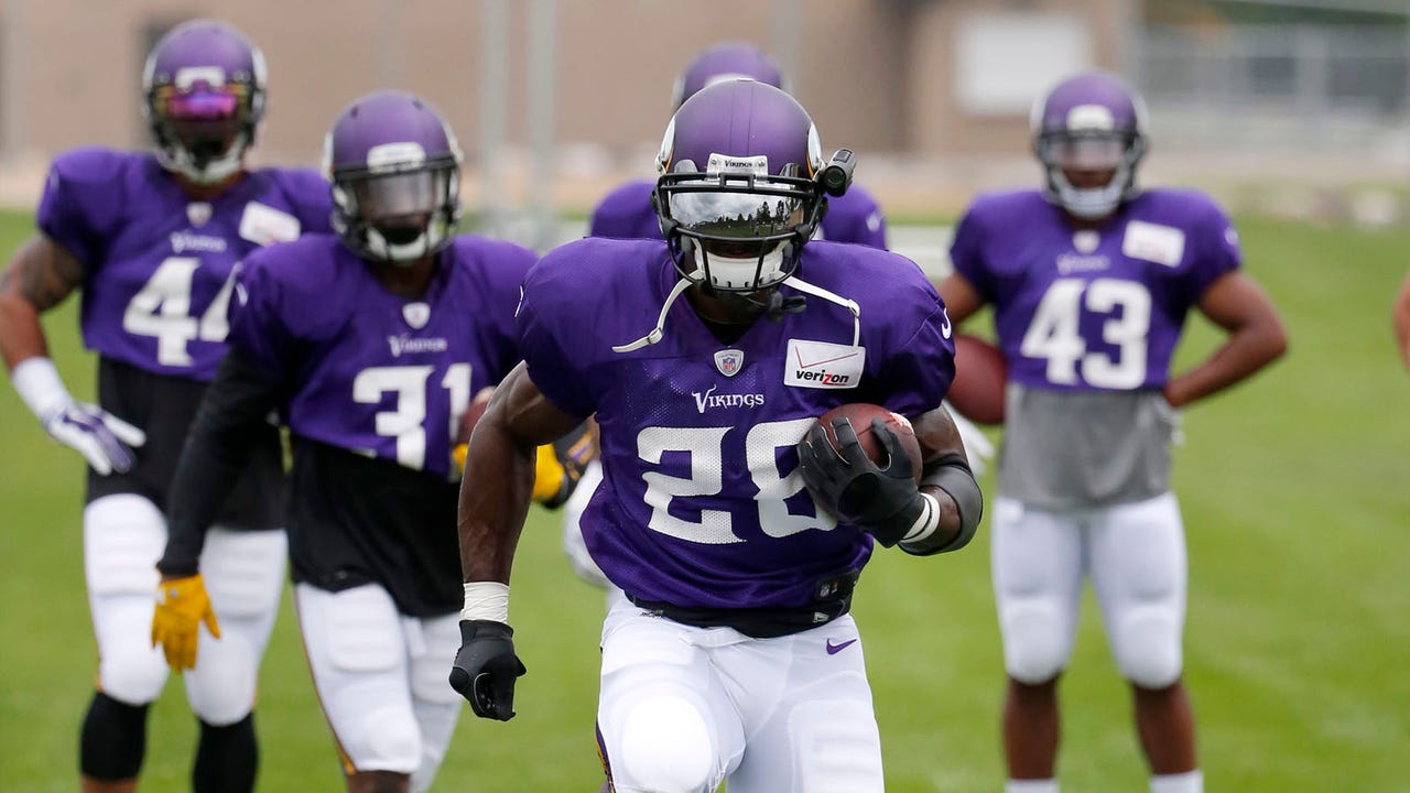 Peterson back in pads and moving forward with Vikings